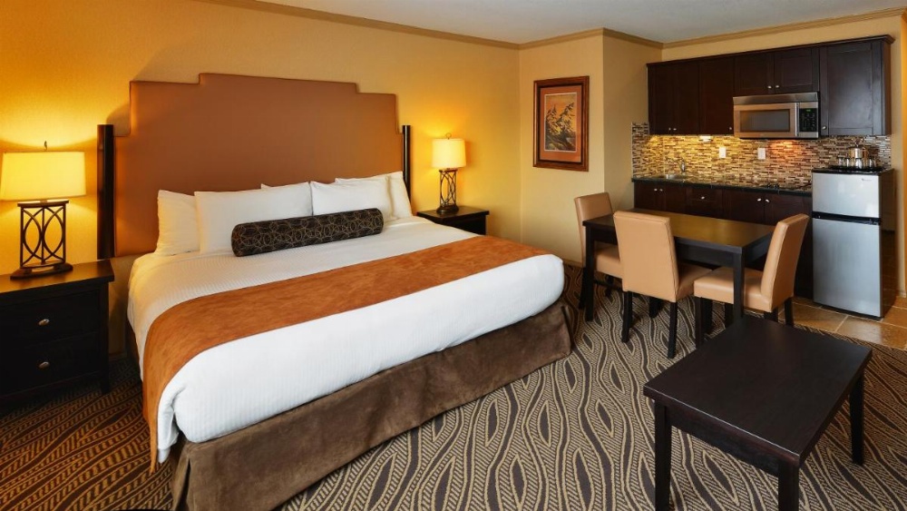 Prestige Inn Golden Image 13