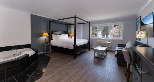 Prestige Inn Golden image 2