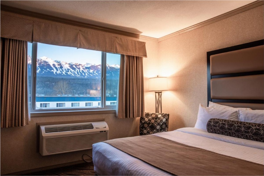 Prestige Inn Golden Image 20