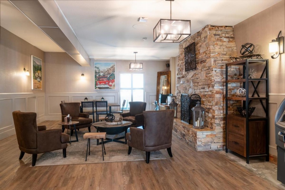 Prestige Inn Golden Image 31